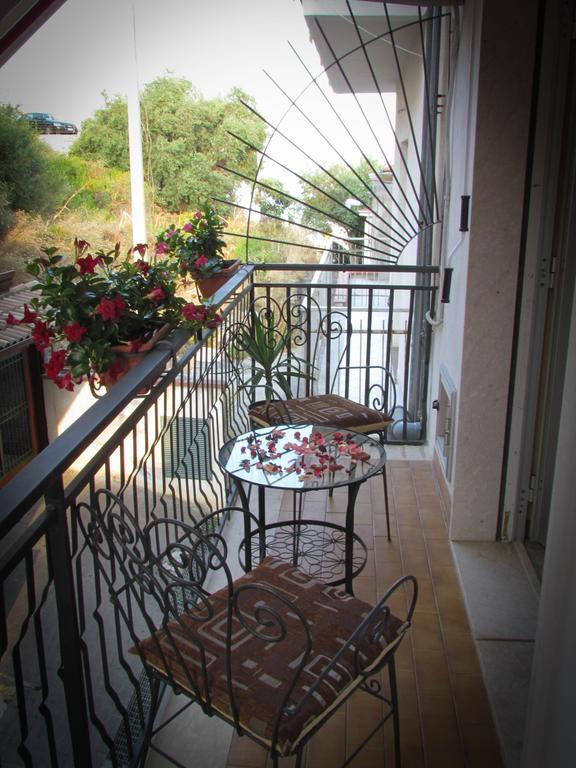 Tano'S Apartment Giardini Naxos Ngoại thất bức ảnh