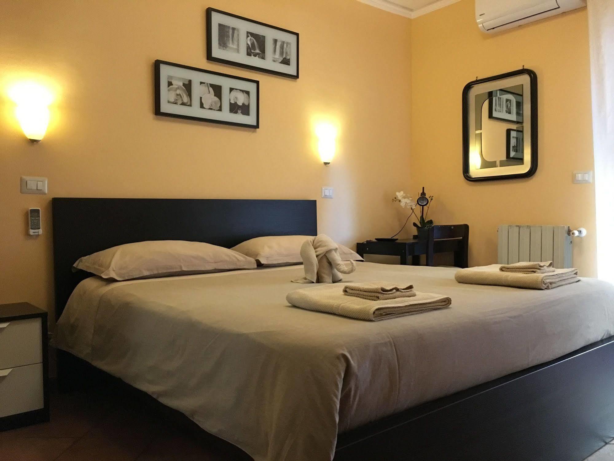 Tano'S Apartment Giardini Naxos Ngoại thất bức ảnh